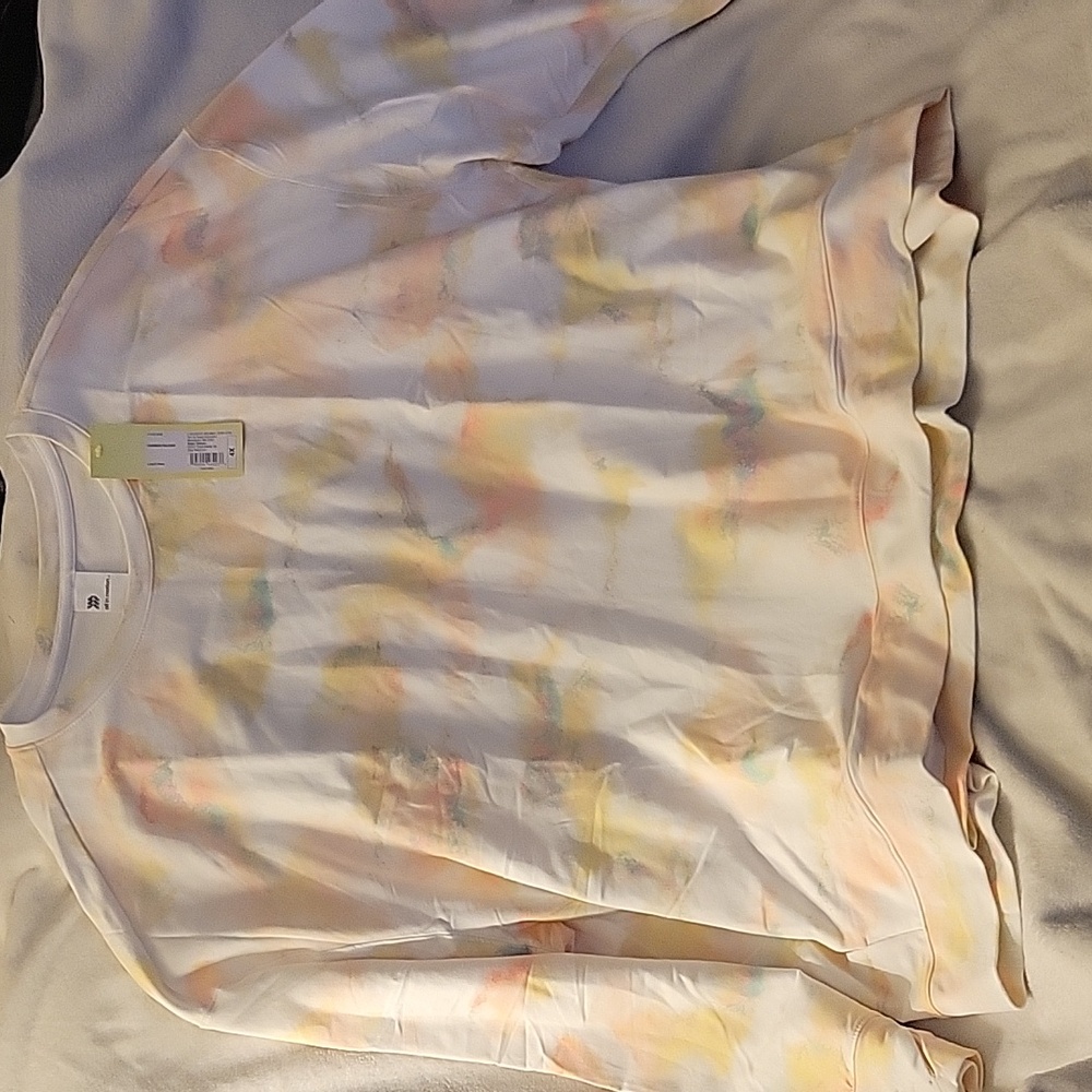 Woman's All In Motion Sweatshirt Size 4X. Multicolor.